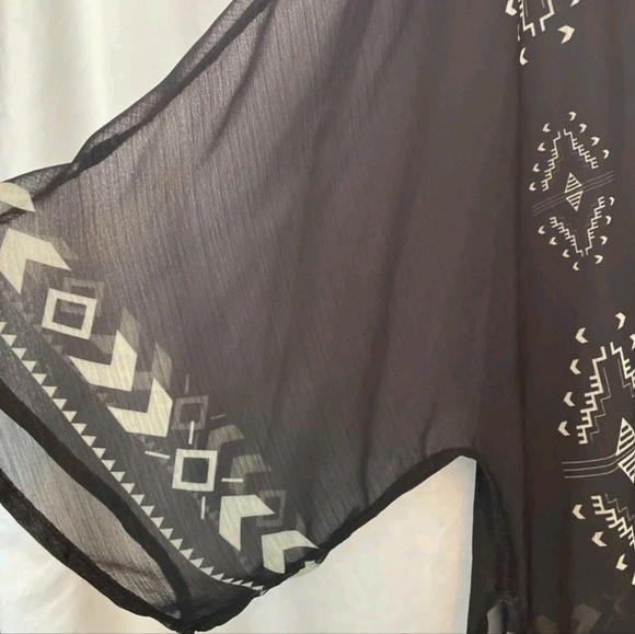 Xhilaration OS Black & White Fringe Boho Open Kimono Top - Picture 4 of 5